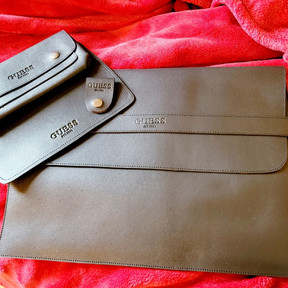 GUESS | TRAVEL LAPTOP CASE - Picture 2 of 4
